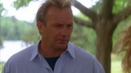 Kevin Costner in Message In A Bottle | Image via Warner Bros. Entertainment